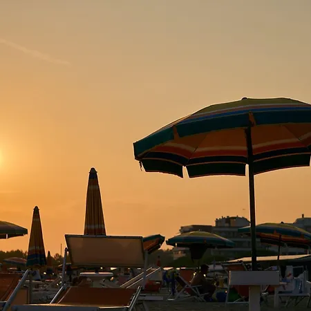 公寓 Sunny Right By The