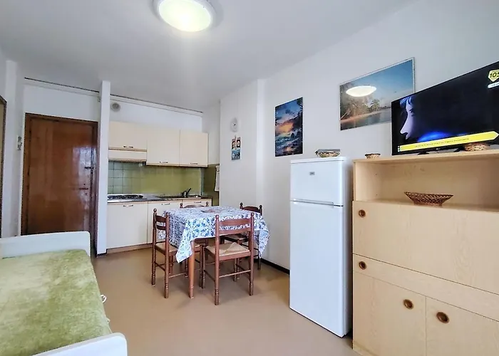 Sunny Right By The Apartment